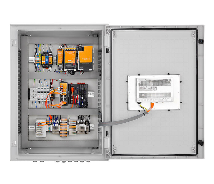 PV-Wetterboxen optimieren den Ertrag der Freiflächenanlage